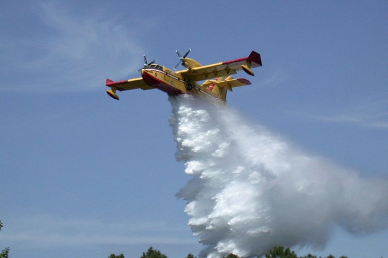 Canadair incendio boschivo - Evidenza